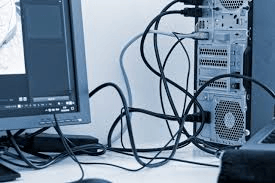 Réparation d’un PC de bureau avec outils professionnels chez GSM Express